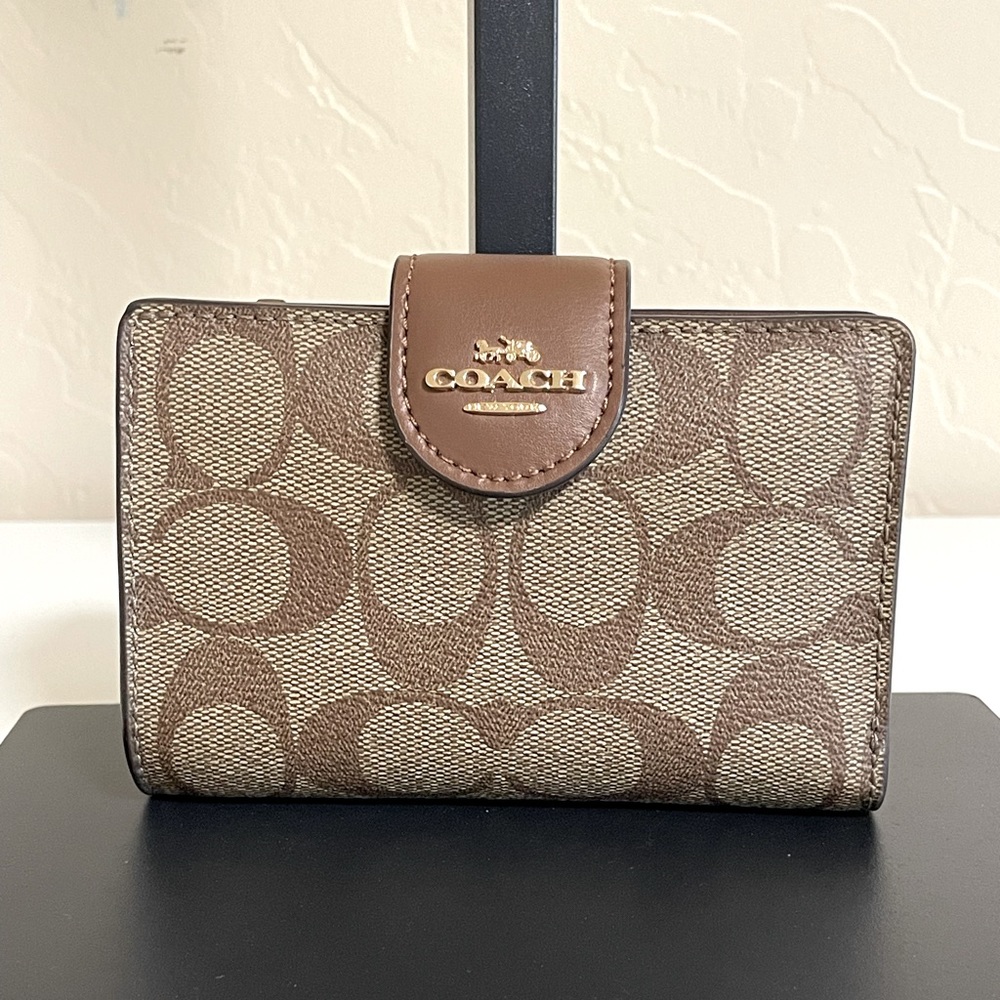 NWOT COACH WALLET